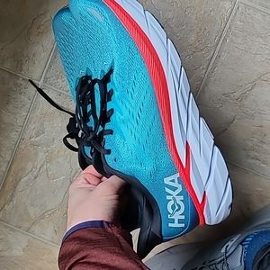 Mens 11.5 Hoka Clifton 8